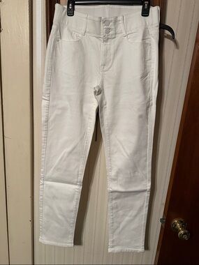 Apt. 9 Women’s White Boot Cut Stretch Jeans